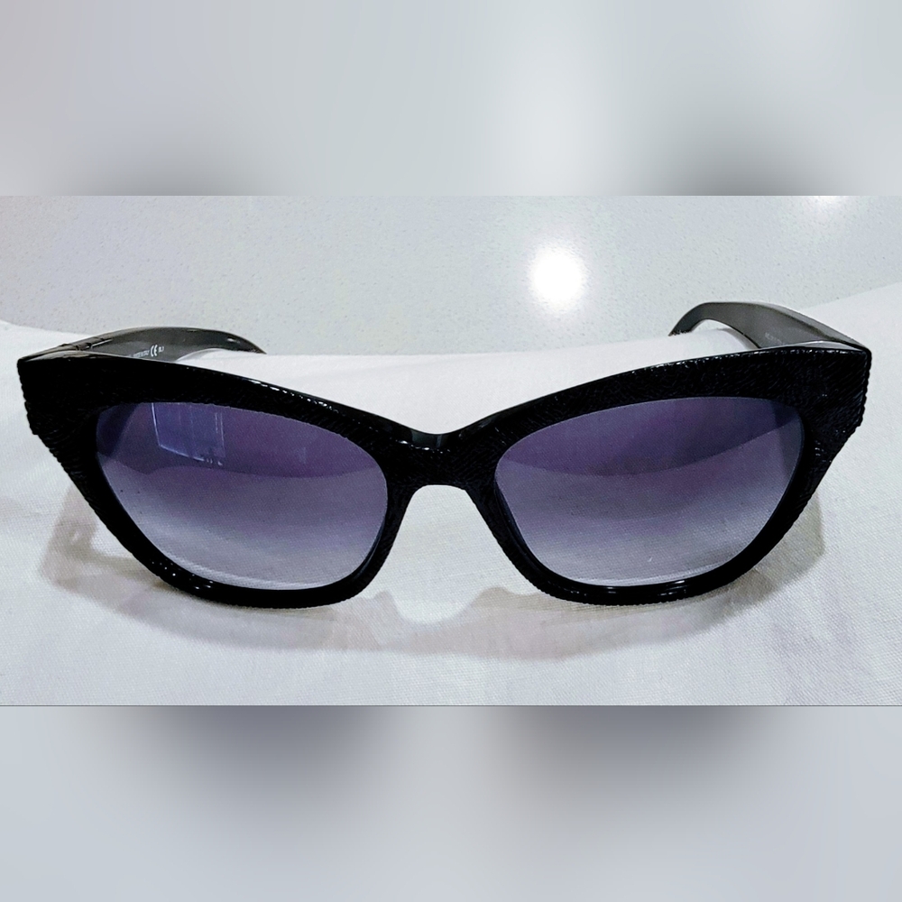 Alexander McQueen AMQ 4261/S Womens Black Cat-Eyed Sunglasses, Made In Italy